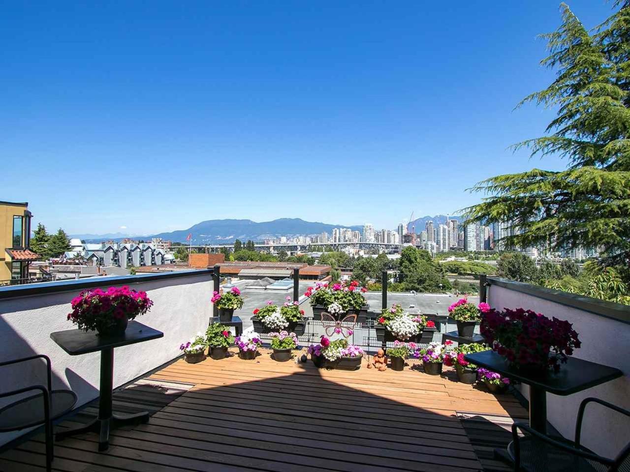 Billion Dollar Views In A Beautiful Fairview Slopes Heritage House Vancouver Exterior foto