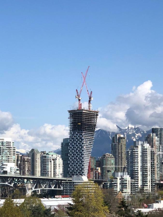 Billion Dollar Views In A Beautiful Fairview Slopes Heritage House Vancouver Exterior foto