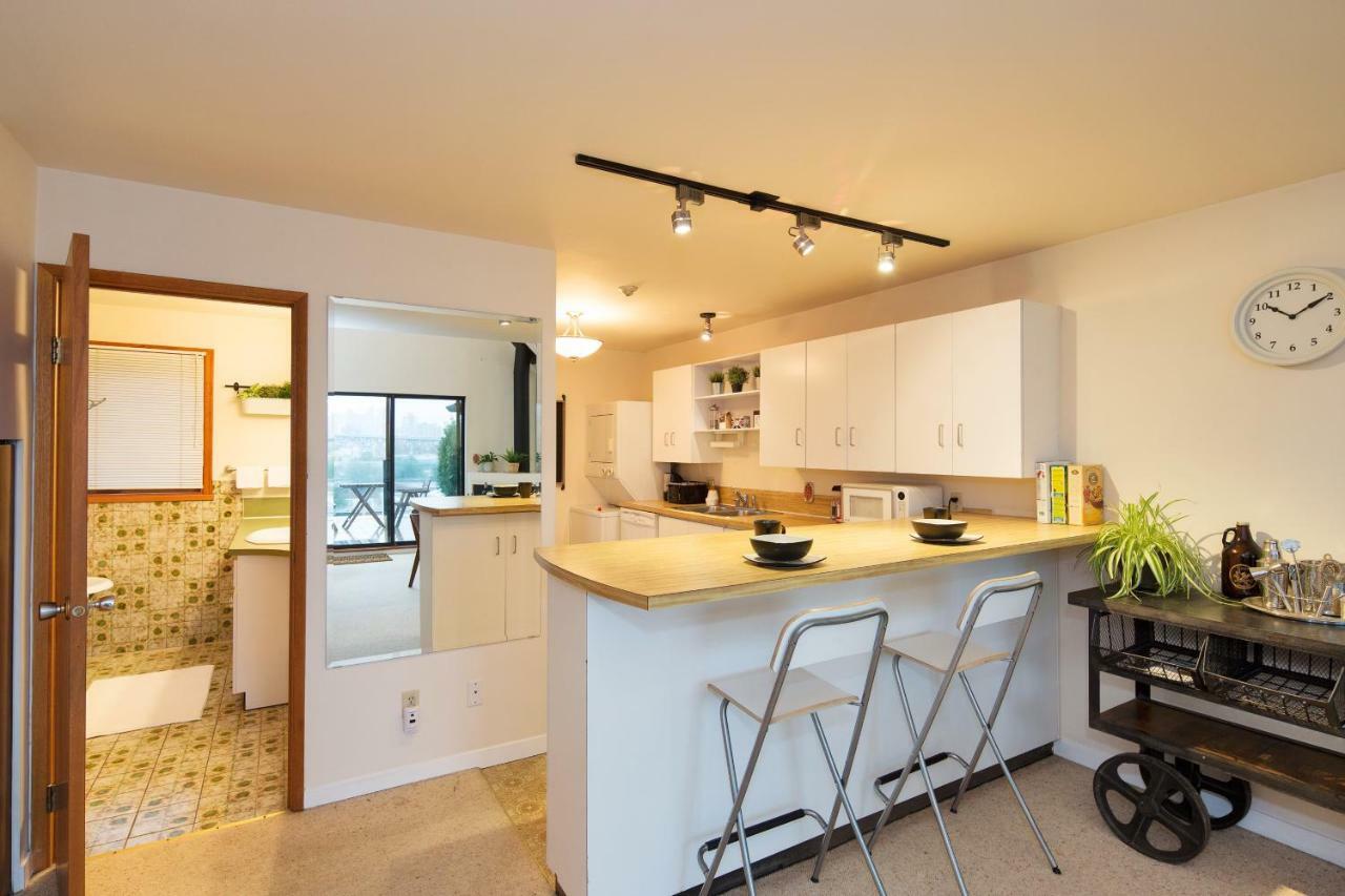 Billion Dollar Views In A Beautiful Fairview Slopes Heritage House Vancouver Exterior foto